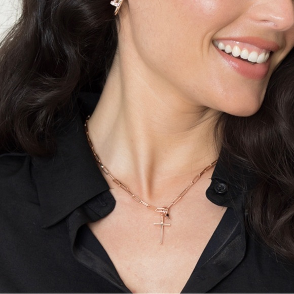 NWT ✝️ BEAUTIFUL ROSE GOLD CROSS WITH KEY CHARM SAINT NECKLACE ALL AGES - Picture 2 of 12